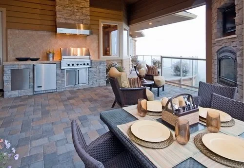 Custom outdoor kitchen and BBQ by RT Malins